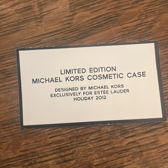 Michael Kors Limited Edition Cosmetic Case for Estee Lauder Holiday 2012 - Picture 11 of 11